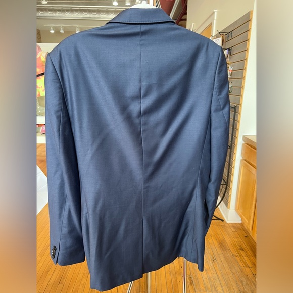 Navy Men’s Suit - Picture 9 of 9